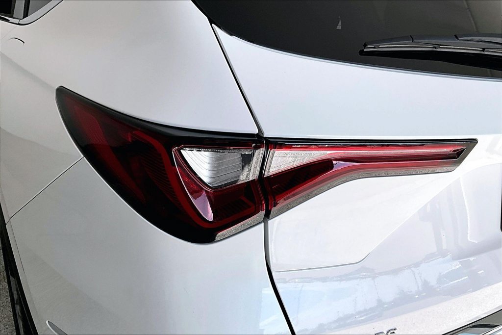 Certified 2025 Acura MDX SH-AWD image 37