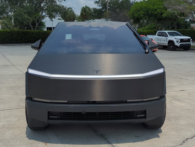 Used 2024 Tesla Cybertruck AWD Crew Cab image 2
