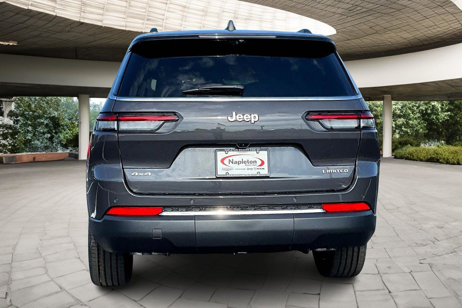 New 2025 Jeep Grand Cherokee L Limited w/ Luxury Tech Group II image 4