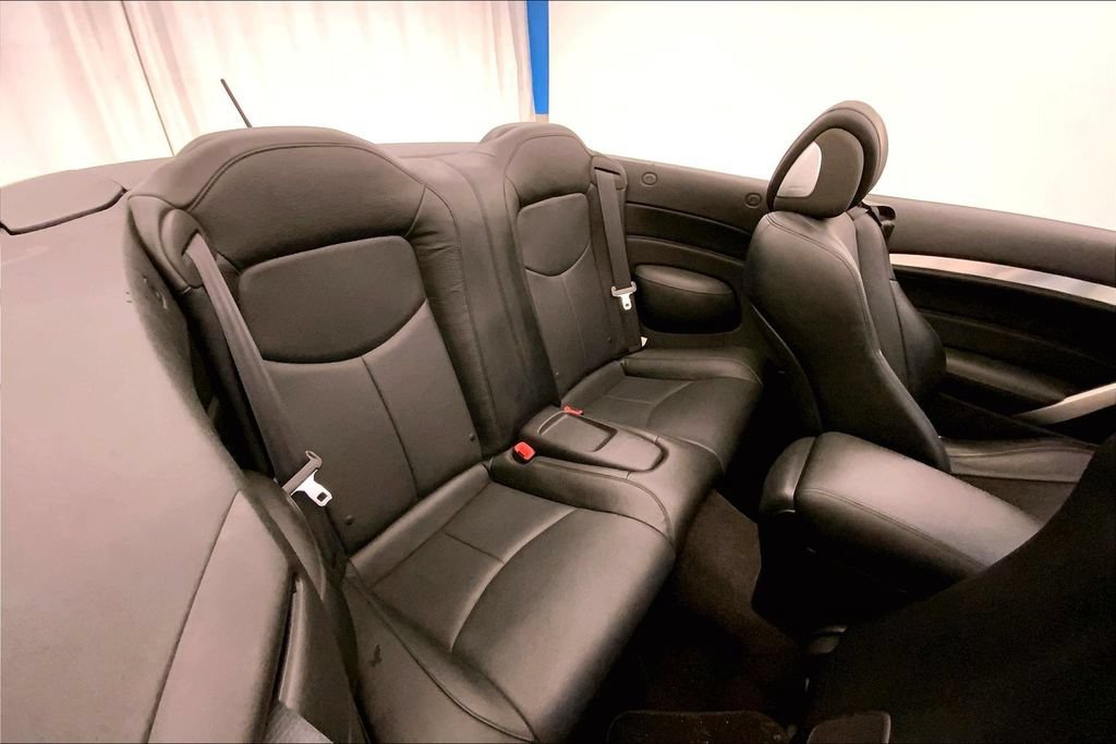 Used 2013 INFINITI G37 Convertible w/ Premium Pkg RWD image 15