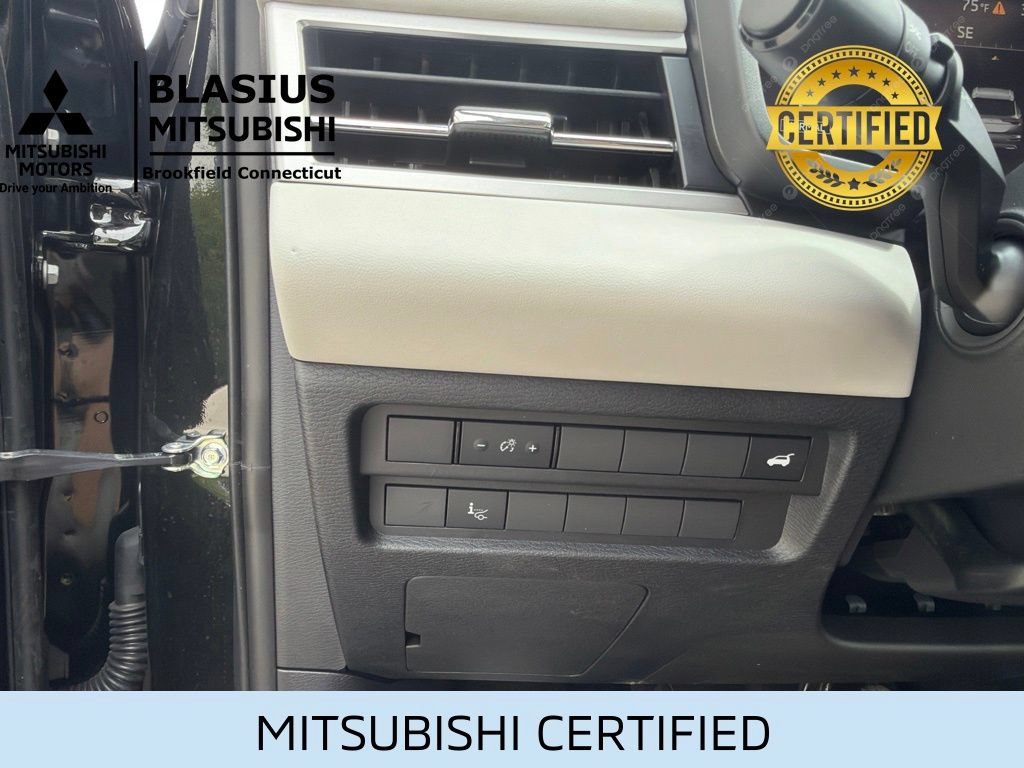 Used 2025 Mitsubishi Outlander AWD image 20