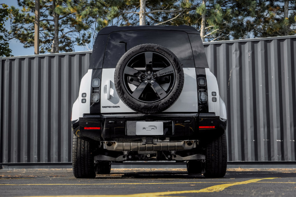 New 2026 Land Rover Defender 110 X-Dynamic SE AWD/4WD image 7
