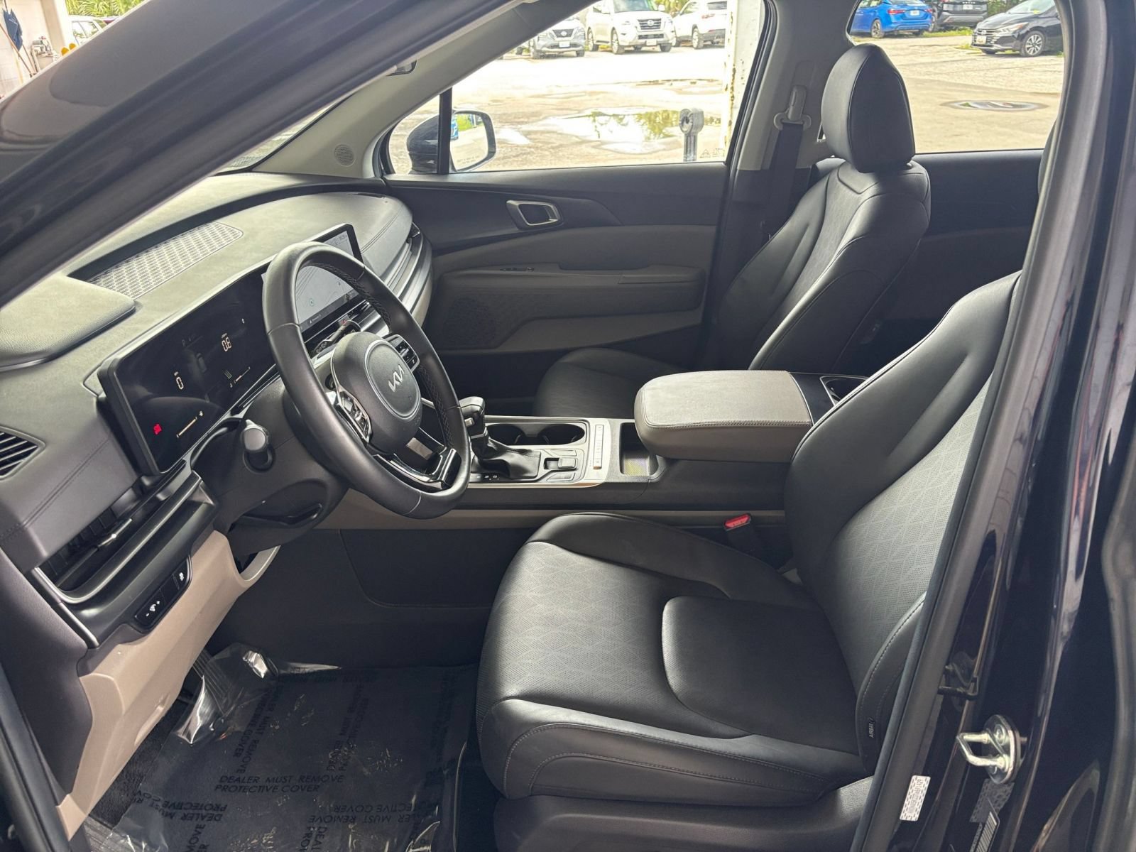 Used 2026 Kia Carnival FWD image 28