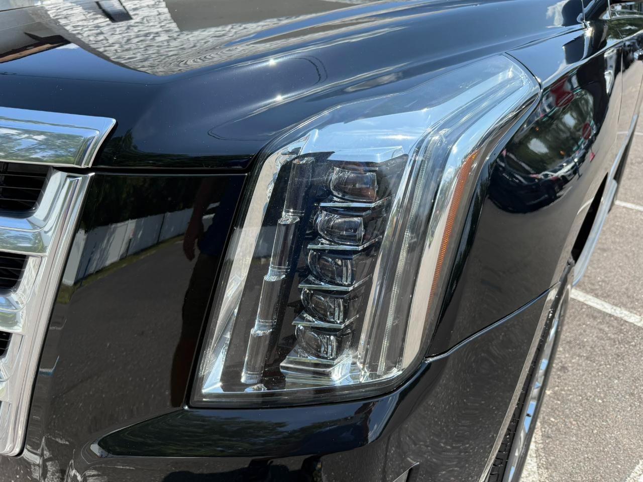 Used 2017 Cadillac Escalade 2WD image 11