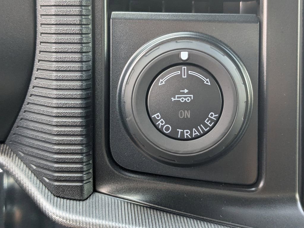 New 2025 Ford F150 Lariat w/ Equipment Group 502A High image 28