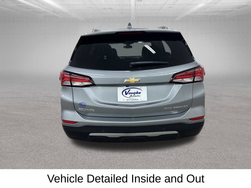 Used 2024 Chevrolet Equinox Premier AWD/4WD image 11