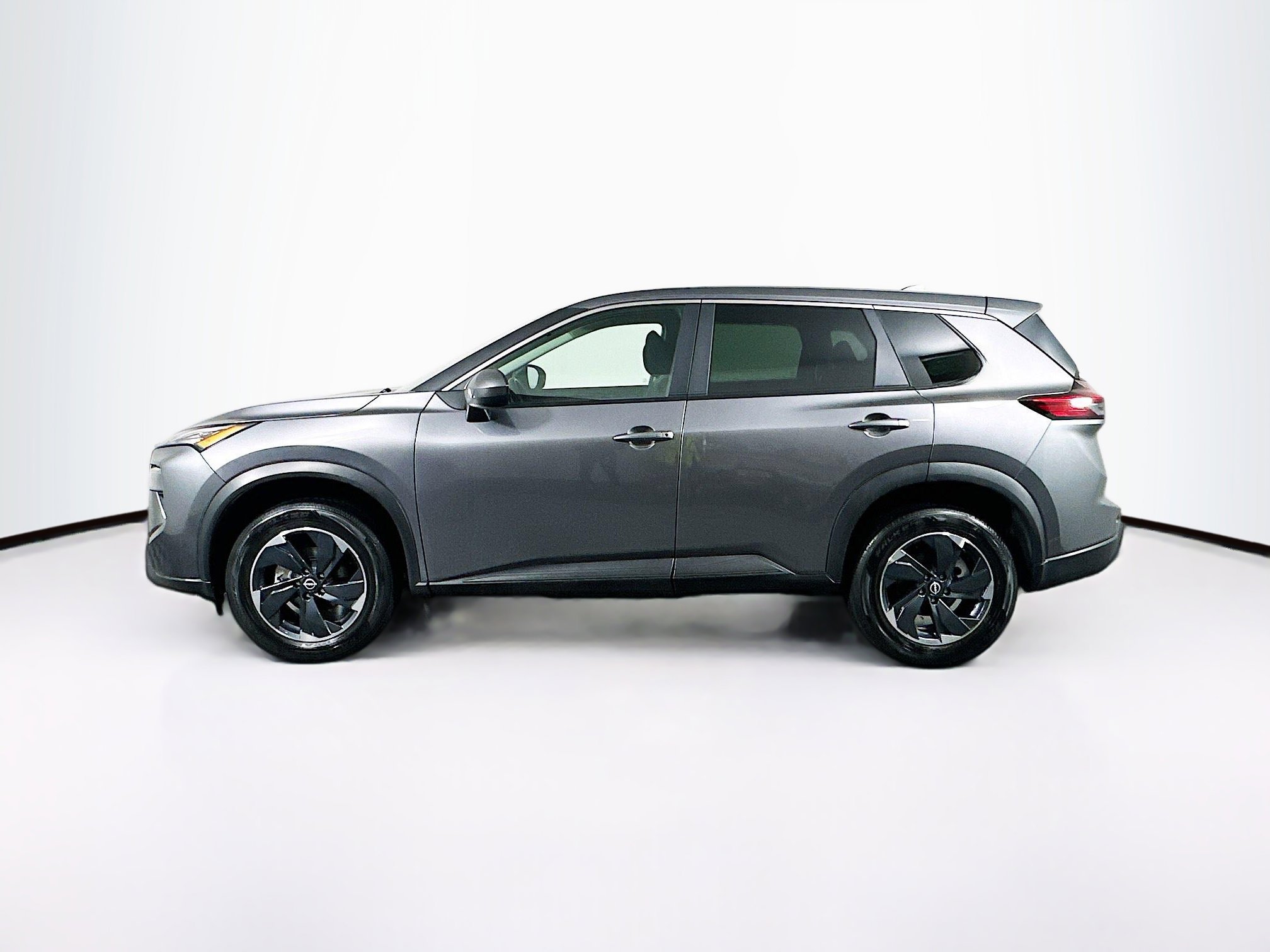 Used 2025 Nissan Rogue SV FWD image 4
