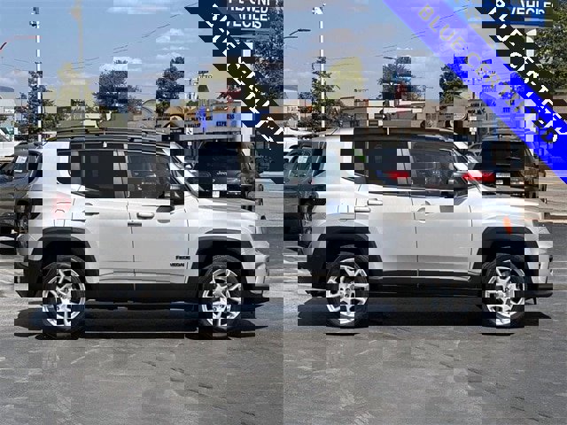 Used 2021 Jeep Renegade Limited w/ Luxury Group II image 2
