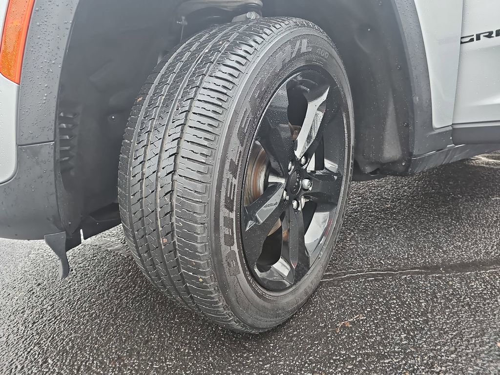 Used 2023 Jeep Grand Cherokee Altitude image 33