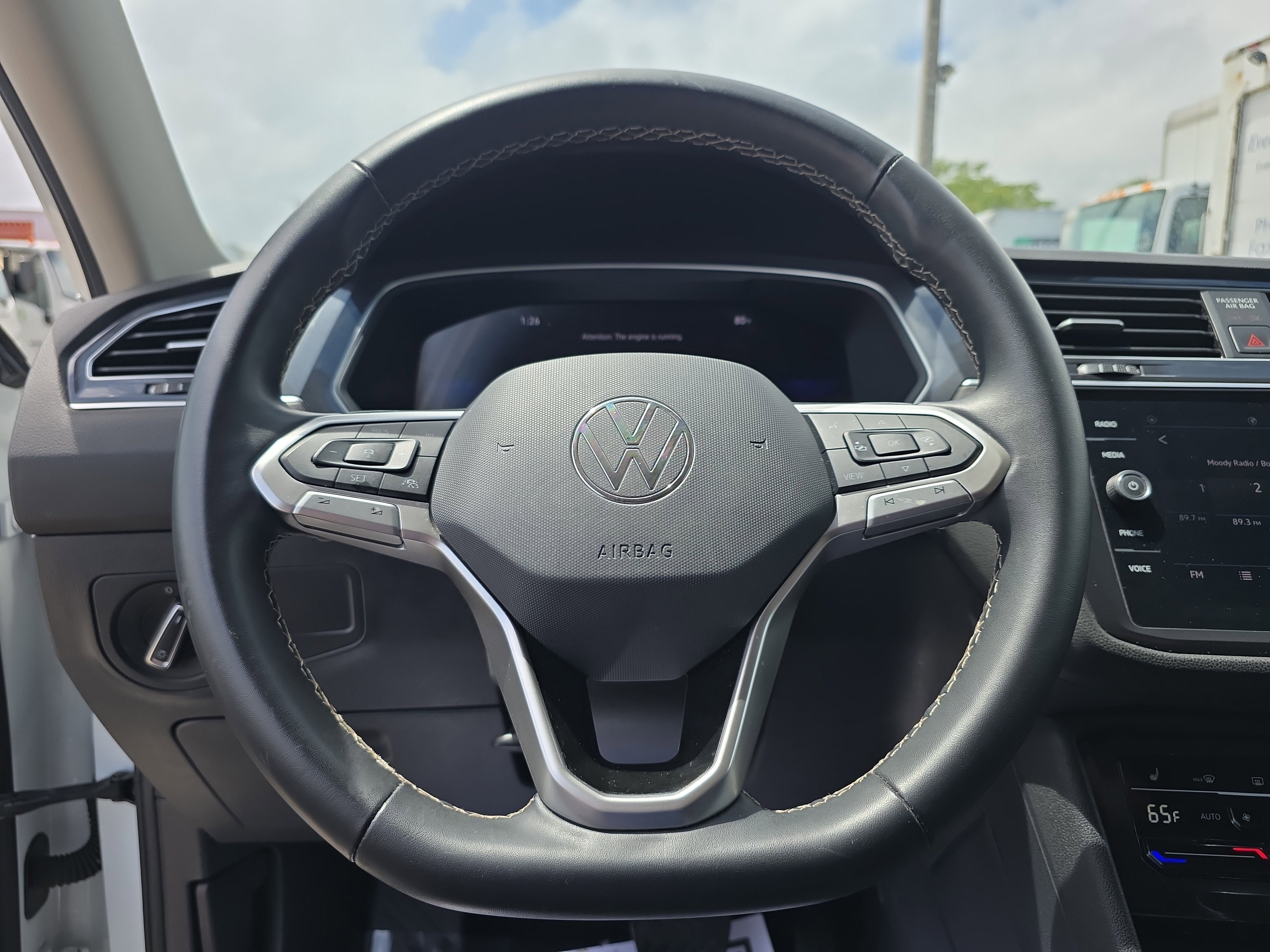 Used 2024 Volkswagen Tiguan SE FWD image 28