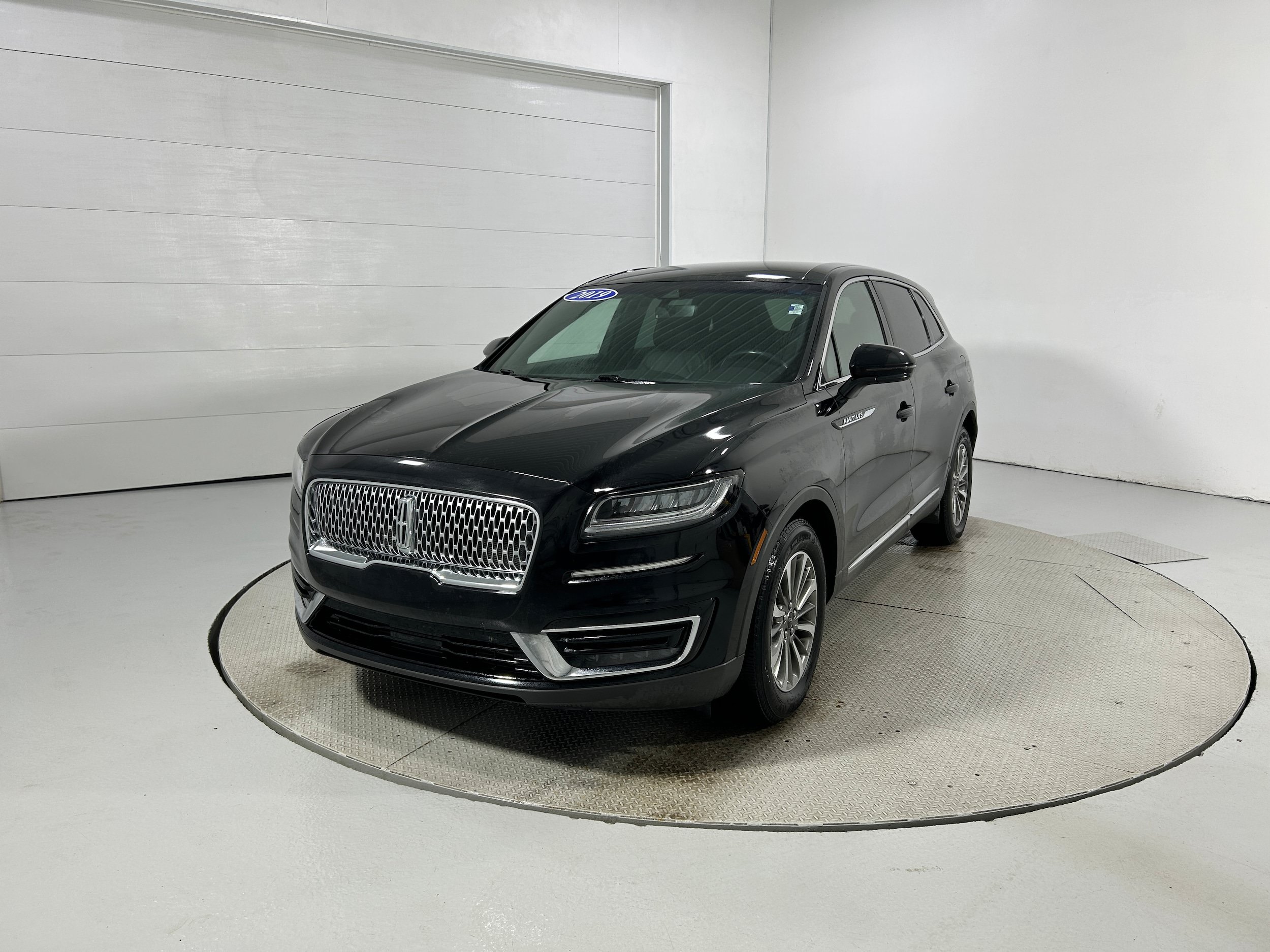 Used 2019 Lincoln Nautilus Select AWD/4WD image 14