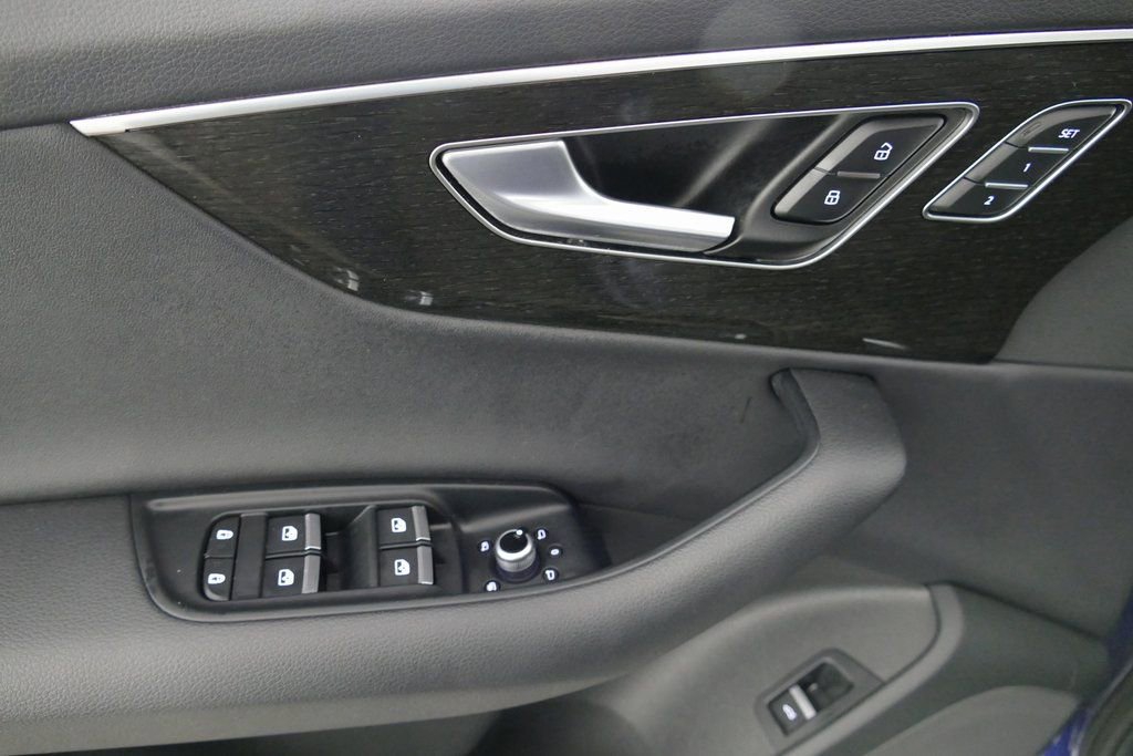 Used 2023 Audi Q7 2.0T Premium w/ Convenience Package image 11