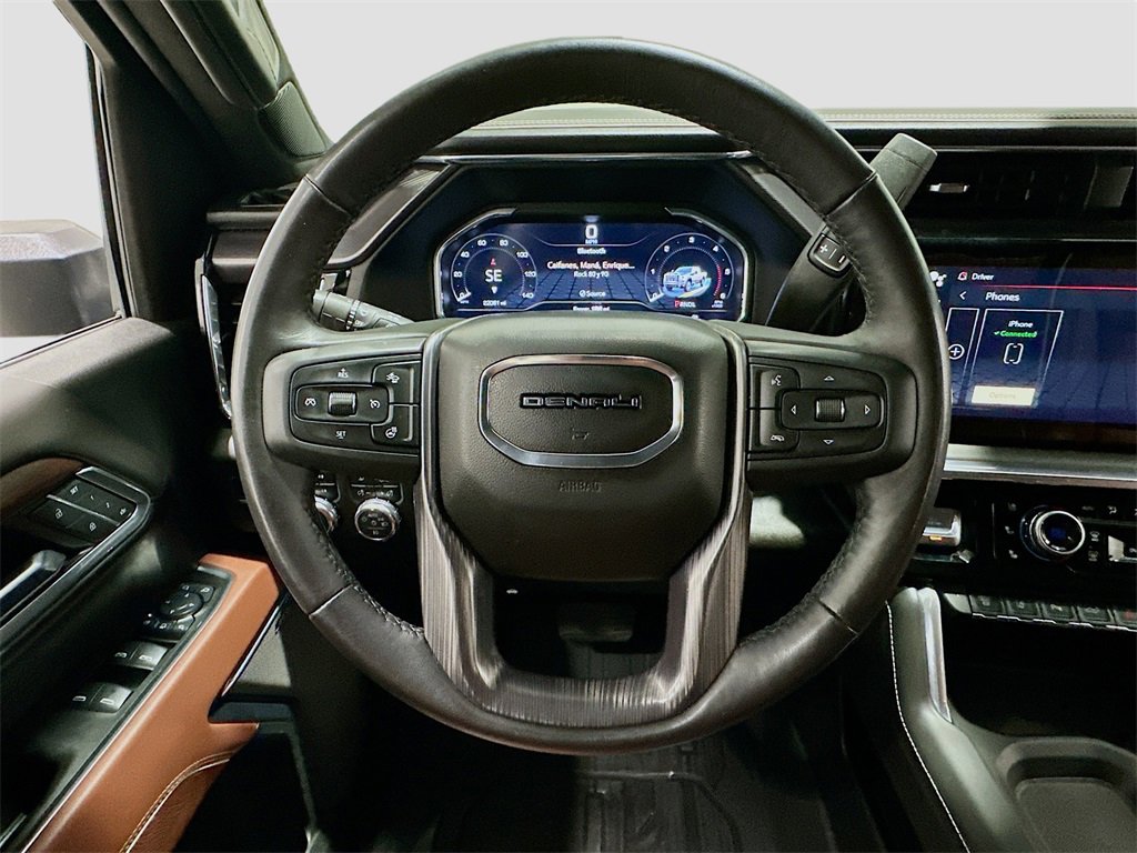Used 2025 GMC Sierra 2500 Denali Ultimate image 11