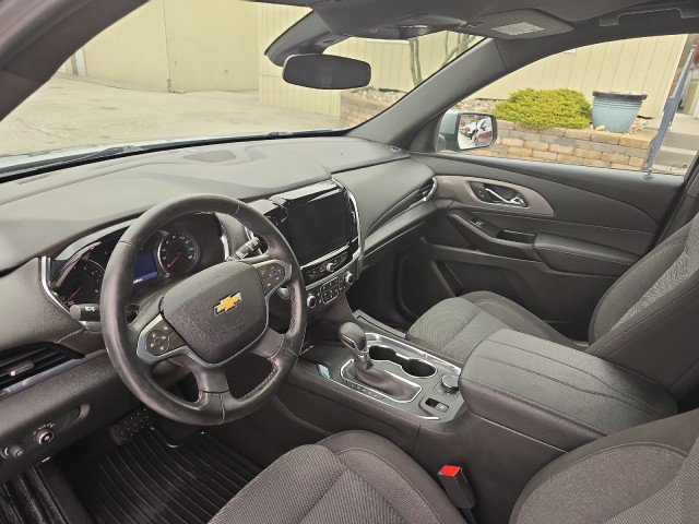 Used 2023 Chevrolet Traverse LT image 15