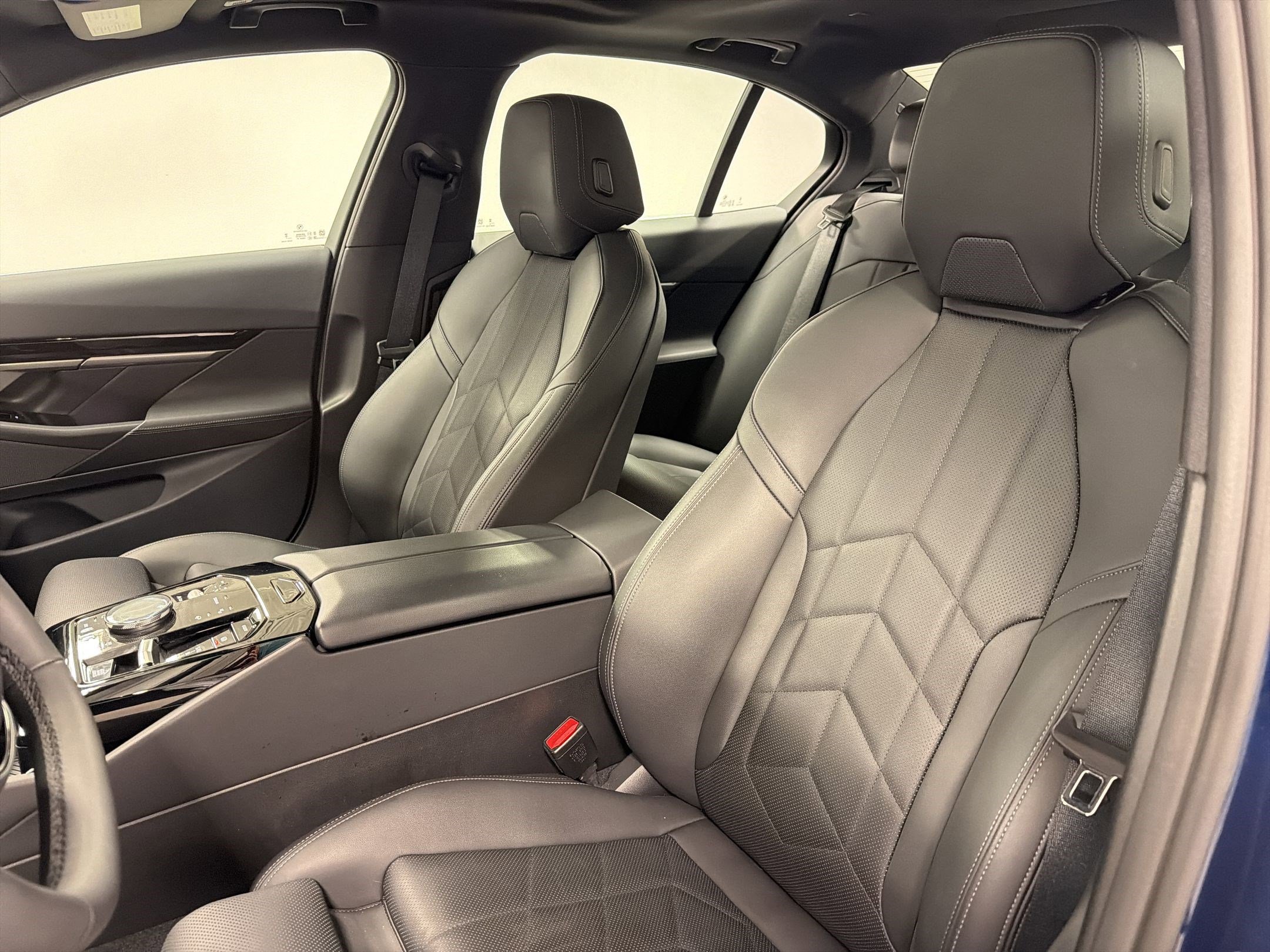 Certified 2026 BMW 530i image 22