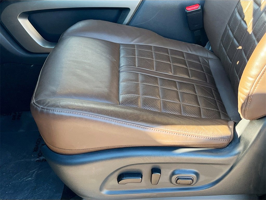 Used 2024 Nissan Titan Platinum Reserve w/ Moonroof Package image 19