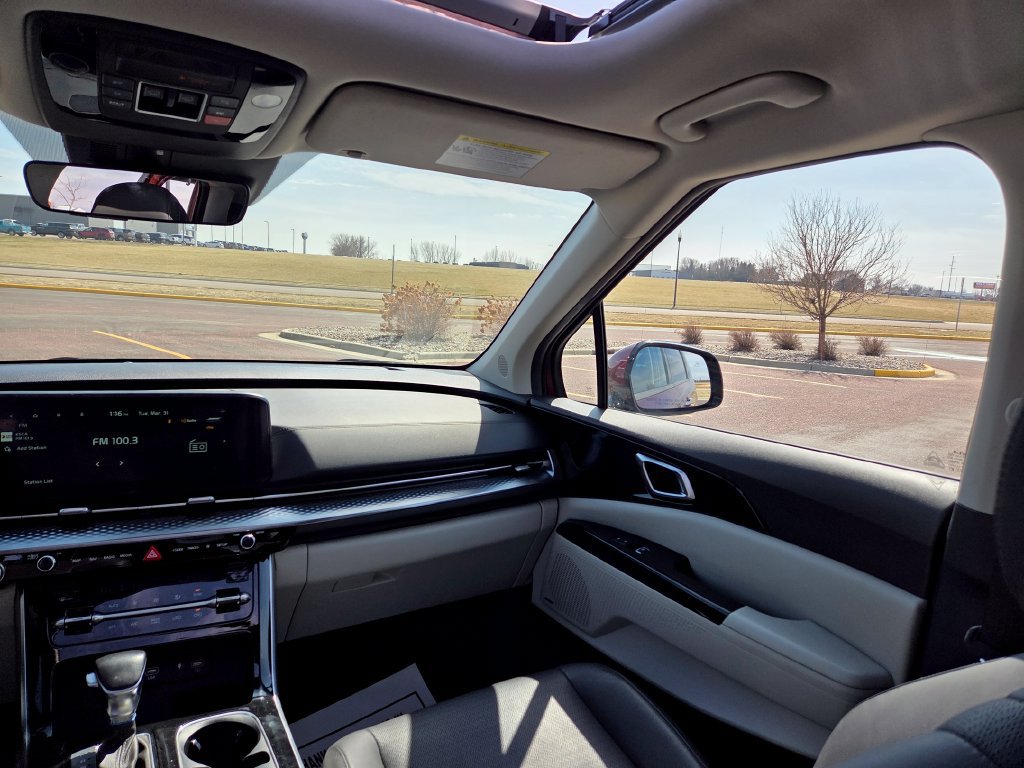 Used 2024 Kia Carnival SX Prestige FWD image 20