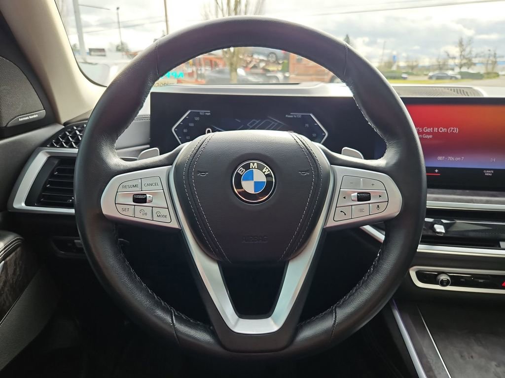 Used 2023 BMW X7 xDrive40i w/ Premium Package image 14