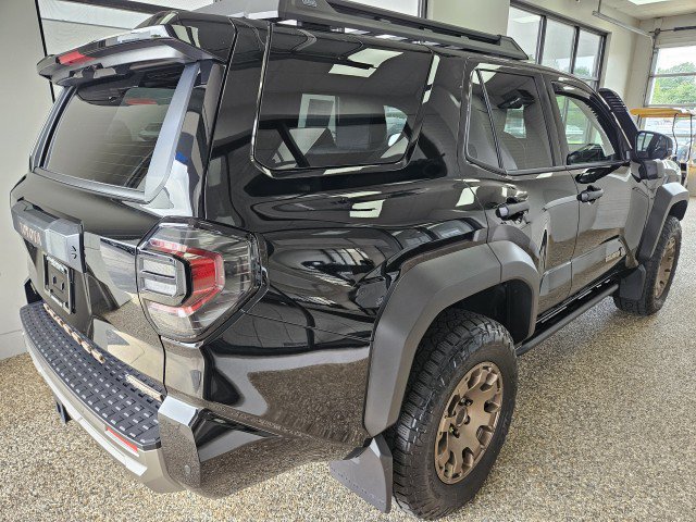 Used 2025 Toyota 4Runner Trailhunter AWD/4WD image 2