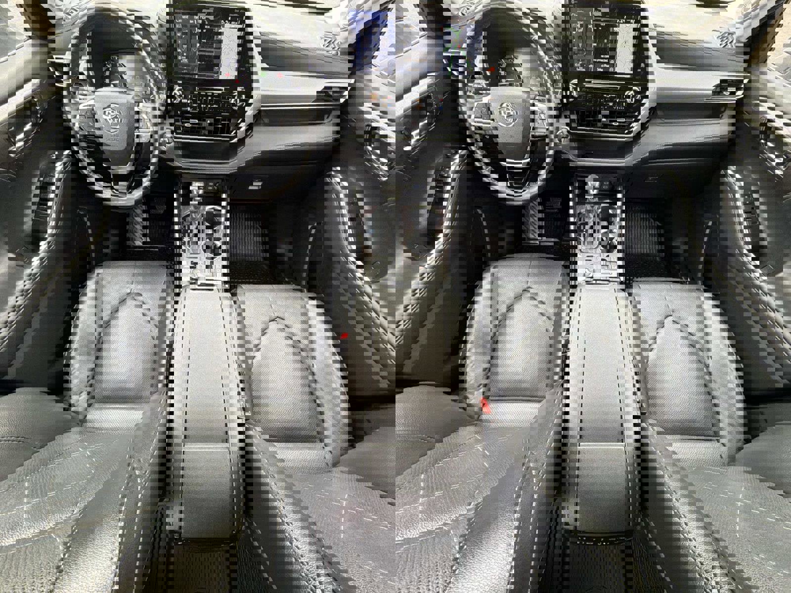 Used 2022 Toyota Highlander Platinum image 2