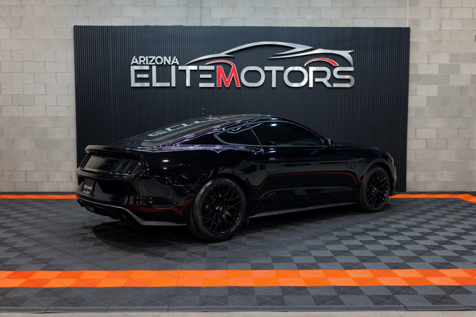 Used 2015 Ford Mustang GT Premium RWD image 35