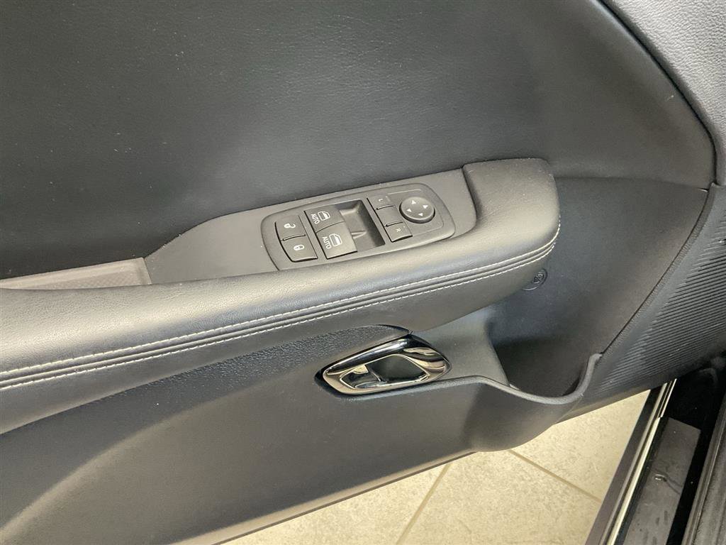 Used 2016 Dodge Challenger SRT Hellcat RWD image 20