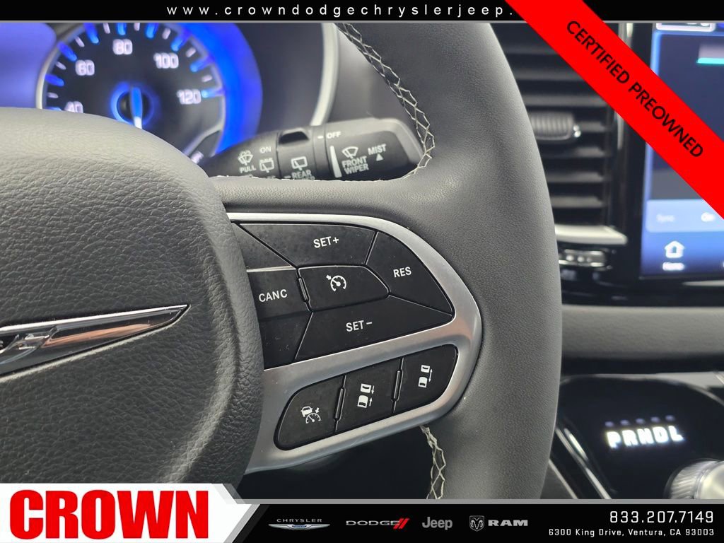 Certified 2025 Chrysler Pacifica Select image 25