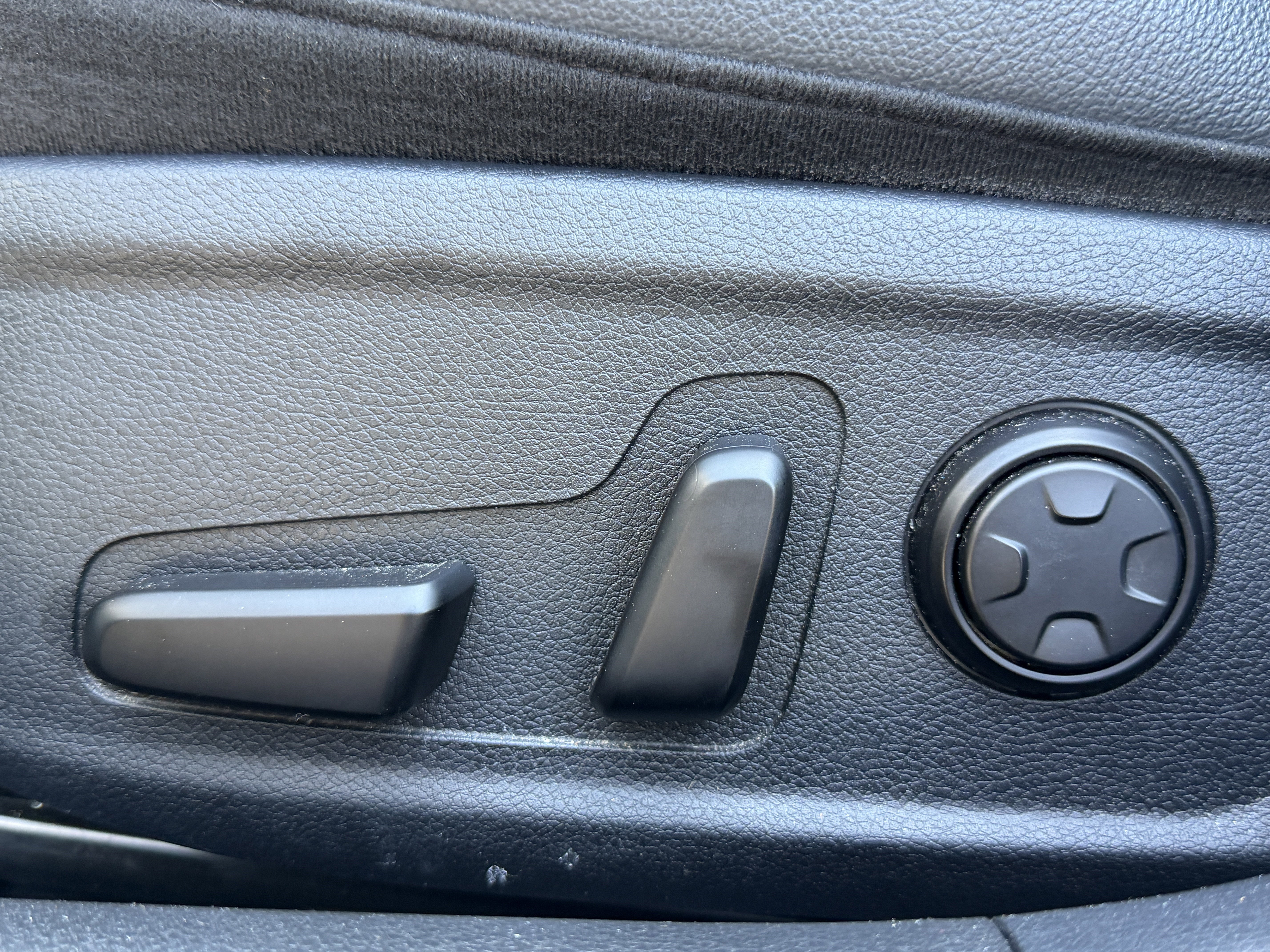 Certified 2021 Kia Stinger GT1 RWD image 16