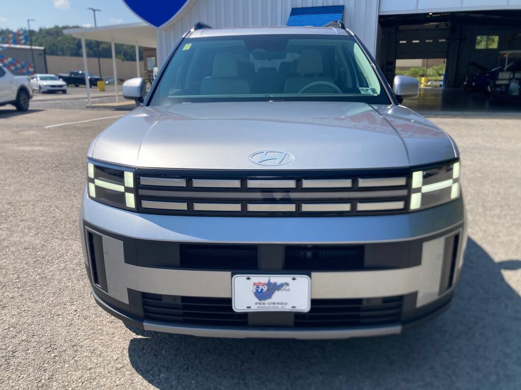 Used 2024 Hyundai Santa Fe SEL FWD image 2