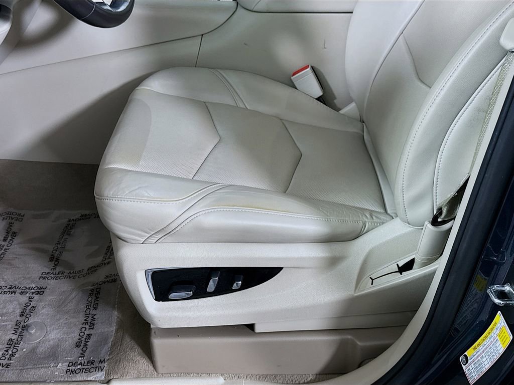 Used 2020 Cadillac Escalade Luxury image 24
