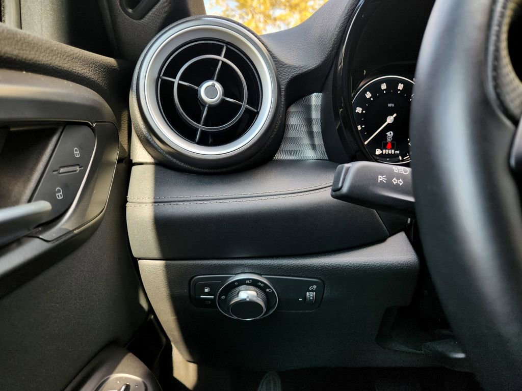 Used 2024 Alfa Romeo Tonale Ti w/ Premium Interior Package image 13