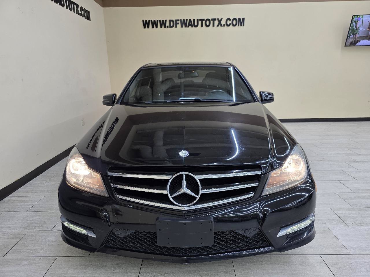Used 2014 Mercedes-Benz C 250 Sedan w/ Multimedia Package image 3