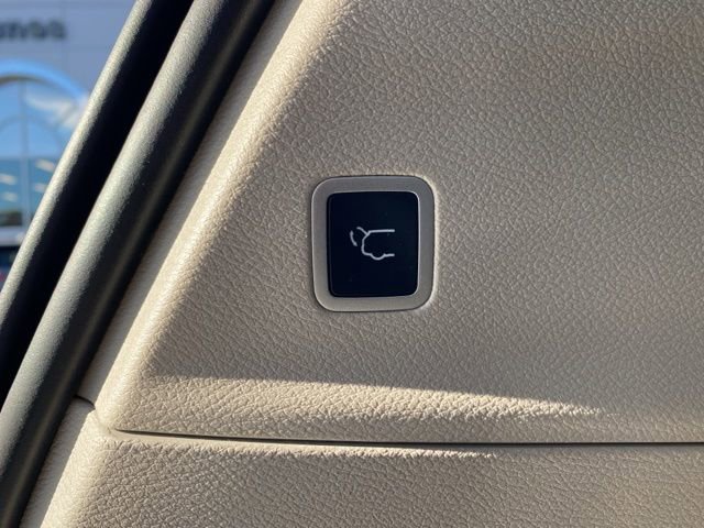 Used 2024 Chrysler Pacifica Limited image 14