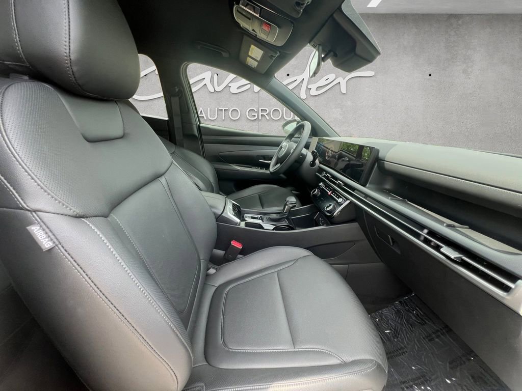Used 2025 Hyundai Santa Cruz SEL FWD image 24