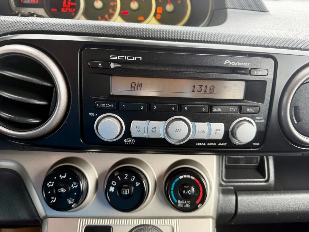 Used 2009 Scion xB FWD image 60