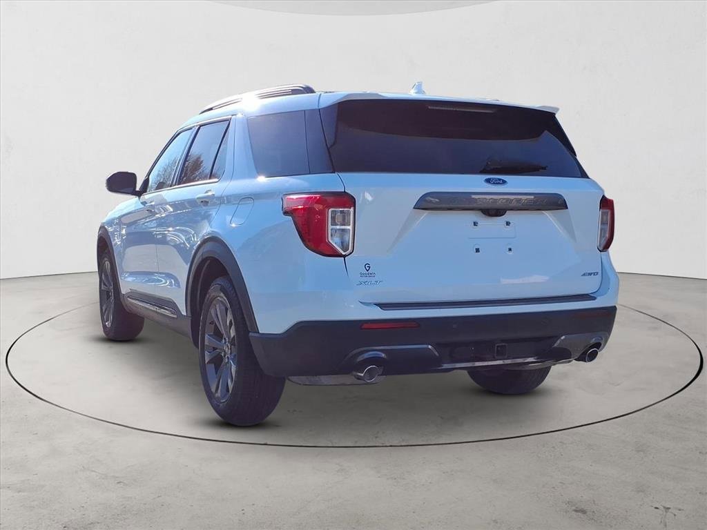 Used 2021 Ford Explorer XLT w/ Equipment Group 202A image 6