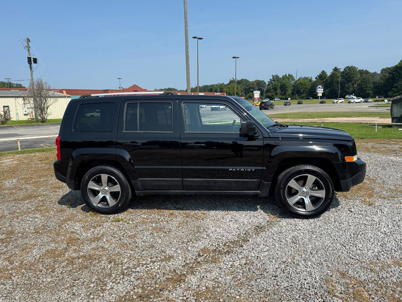 Used 2016 Jeep Patriot High Altitude FWD image 2