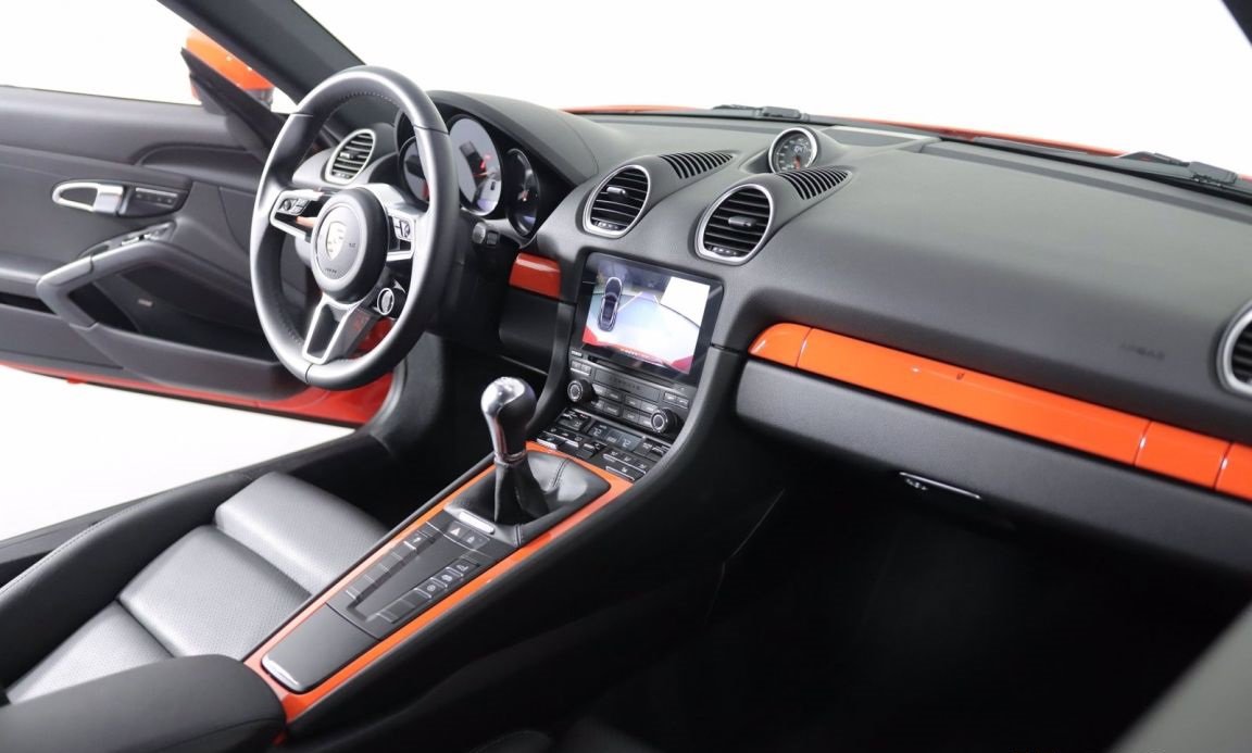 Used 2019 Porsche 718 Cayman S RWD image 11