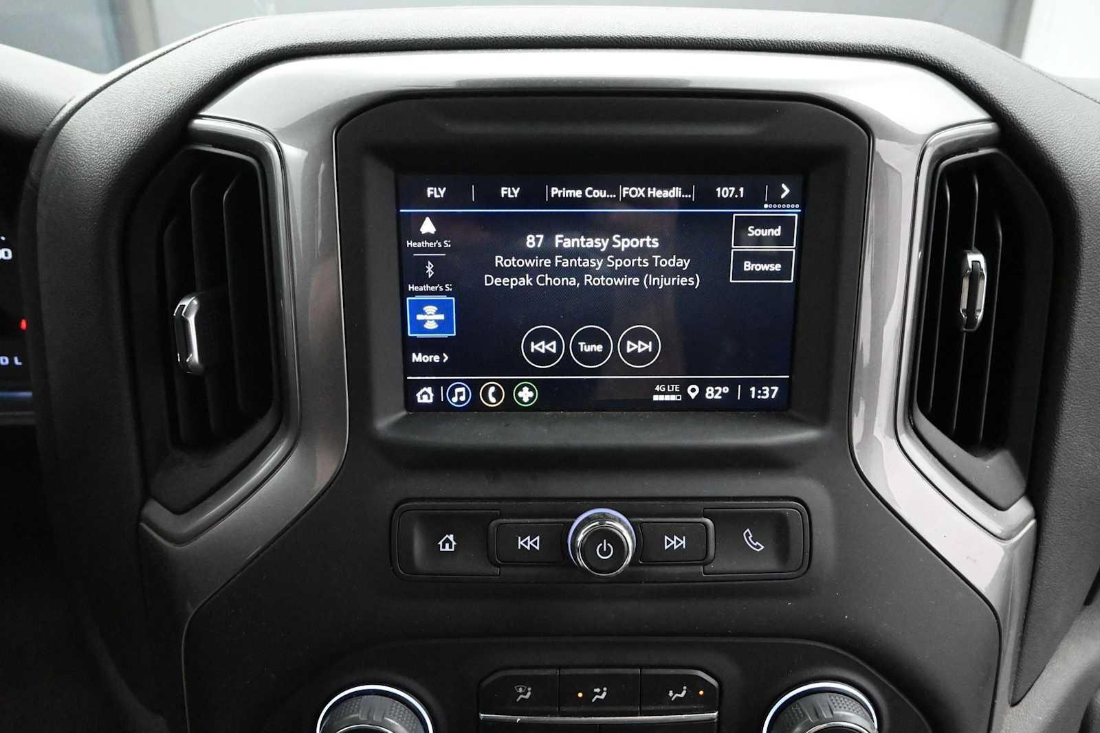 Used 2024 Chevrolet Silverado 1500 Custom w/ LPO, Dark Essentials Package AWD/4WD image 17