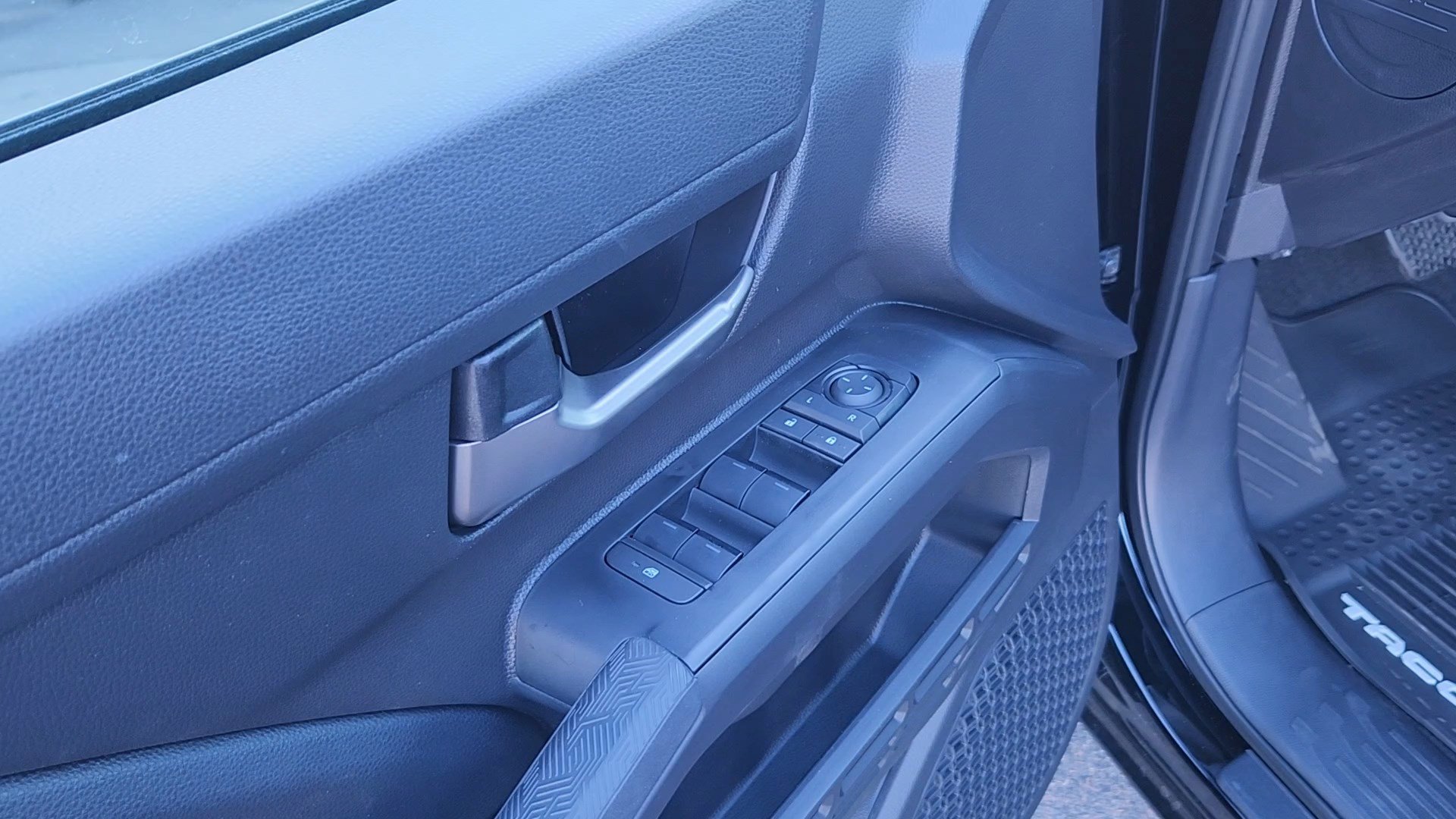 New 2025 Toyota Tacoma TRD Off-Road image 7