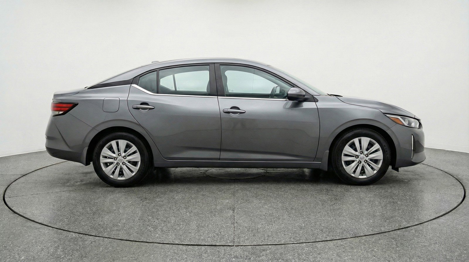 Used 2025 Nissan Sentra S image 11