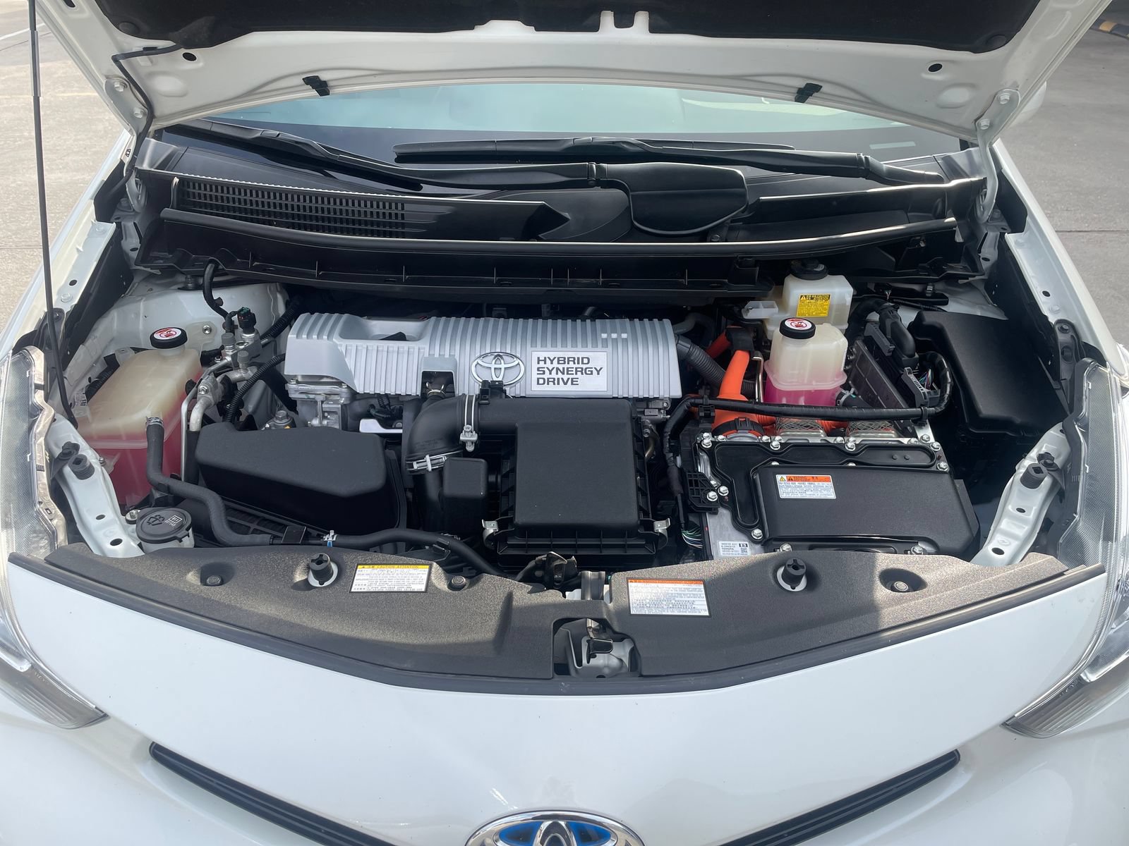 Used 2017 Toyota Prius V Four FWD image 21