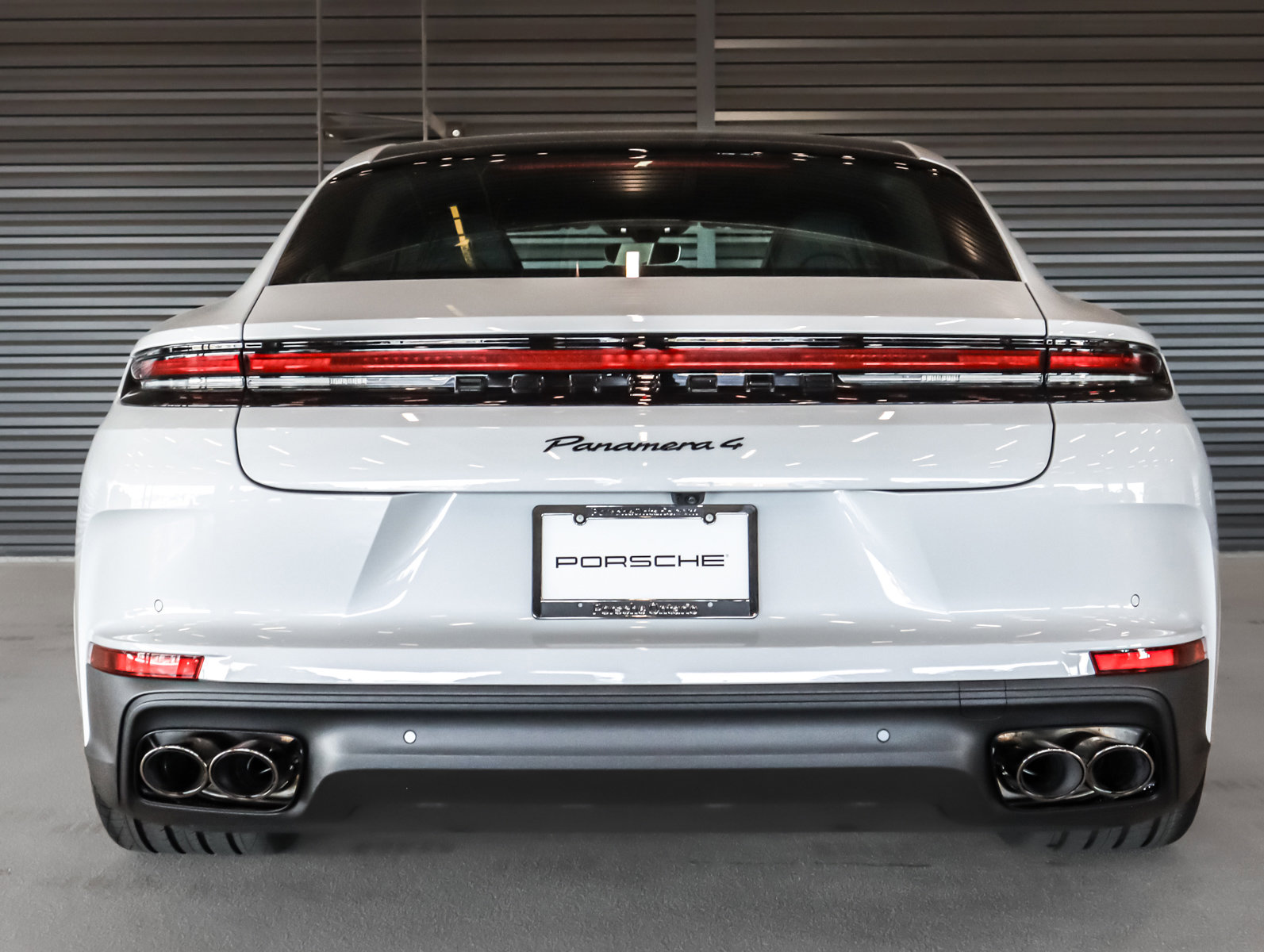 Used 2025 Porsche Panamera 4 image 9