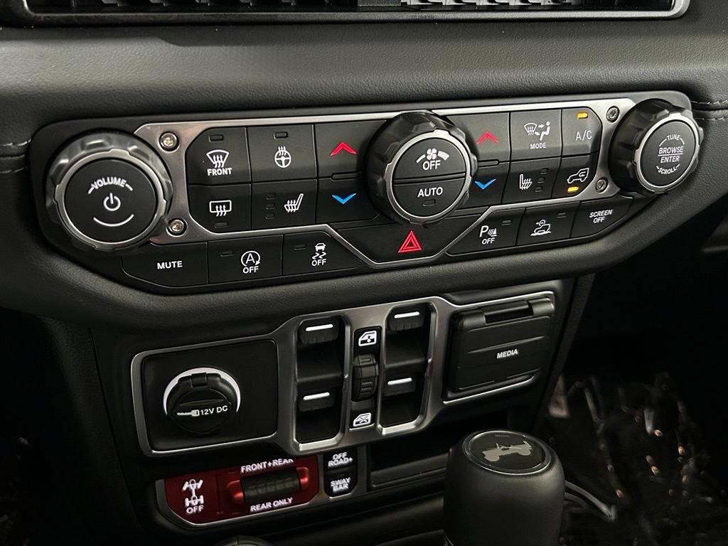Used 2026 Jeep Wrangler Unlimited Rubicon AWD/4WD image 26