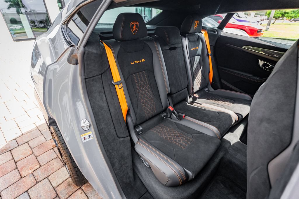 Used 2024 Lamborghini Urus Performante AWD/4WD image 43