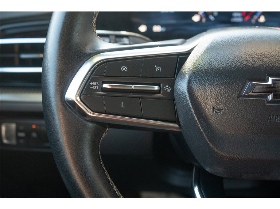 Used 2024 Chevrolet Traverse LT w/ Midnight/Sport Edition FWD image 7