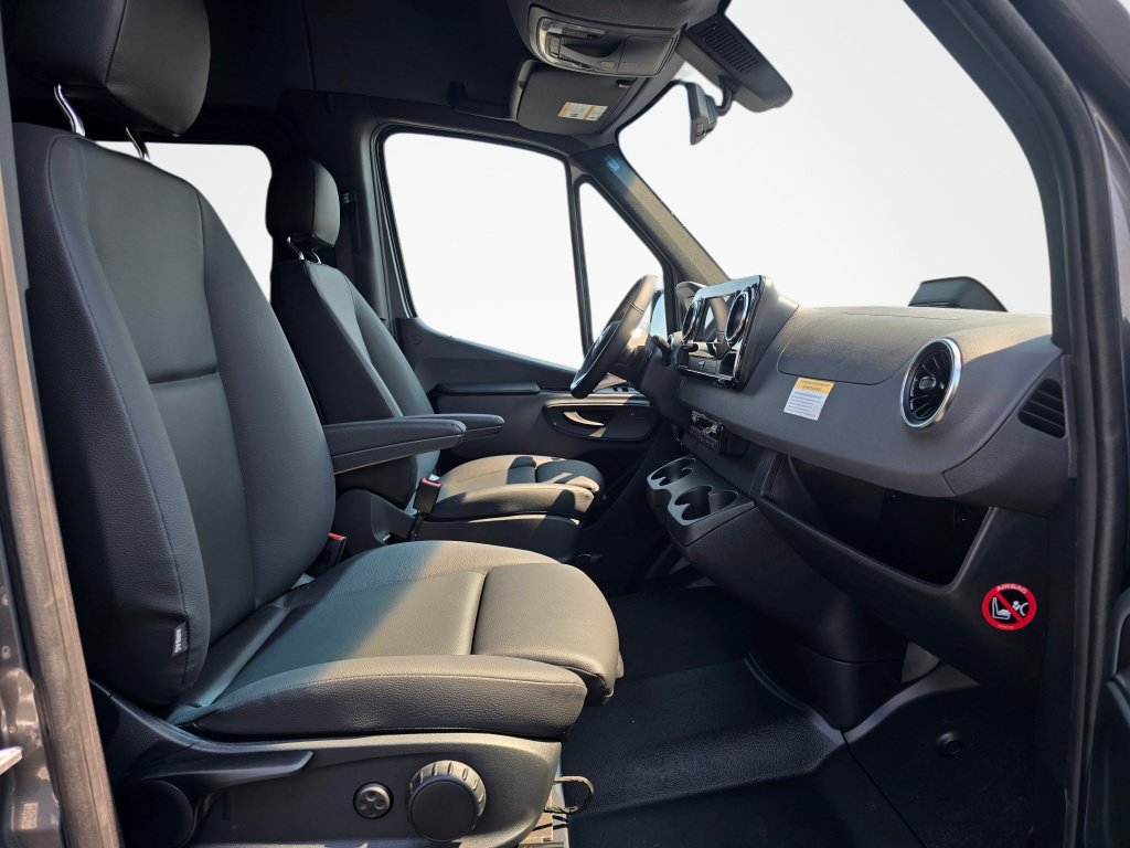 New 2026 Mercedes-Benz Sprinter 2500 image 24