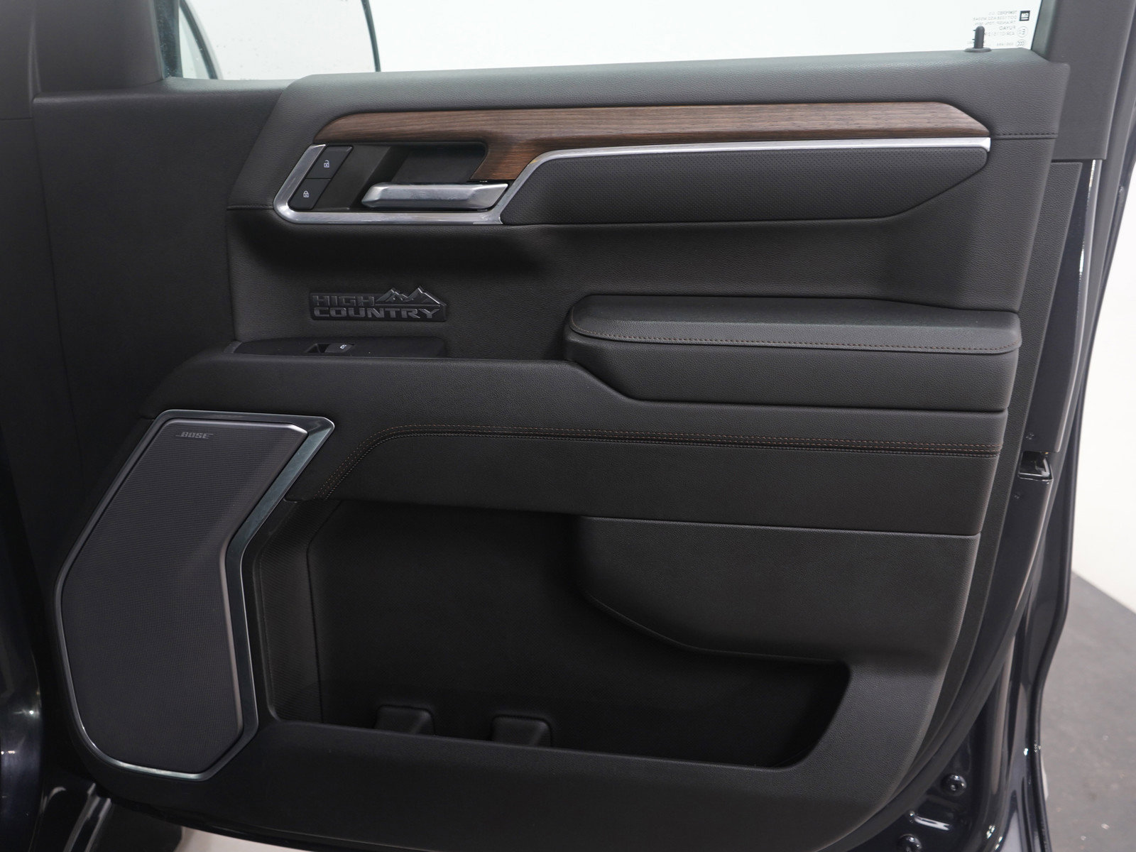 Used 2023 Chevrolet Silverado 1500 High Country w/ Technology Package image 12