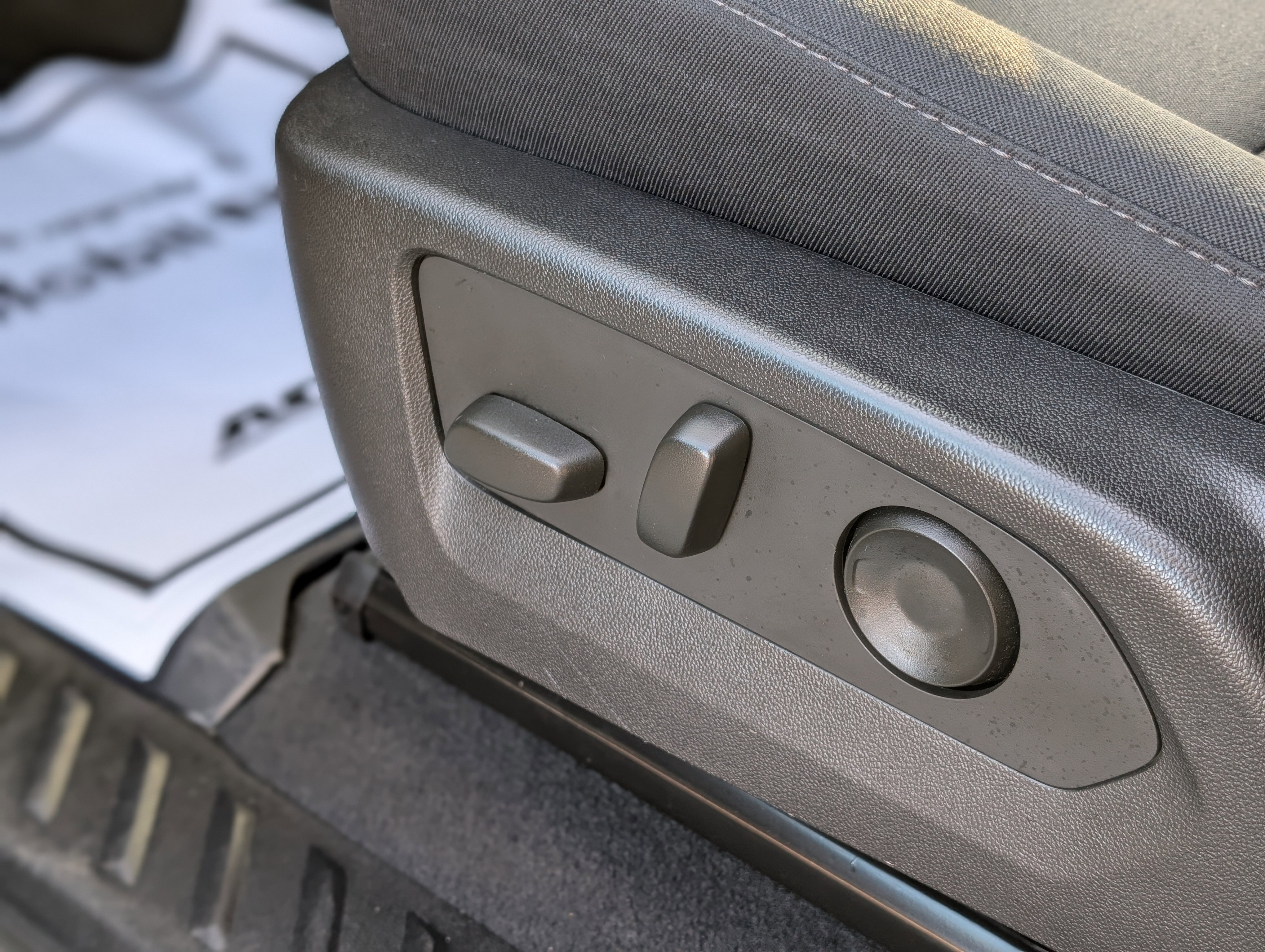 Used 2024 Chevrolet Colorado Trail Boss w/ Advanced Trailering Package image 30