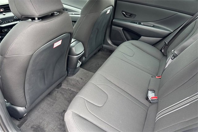 New 2025 Hyundai Elantra SEL image 12